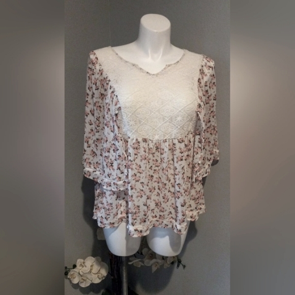 Torrid Lace Inset Chiffon Ivory Blouse - Picture 6 of 13